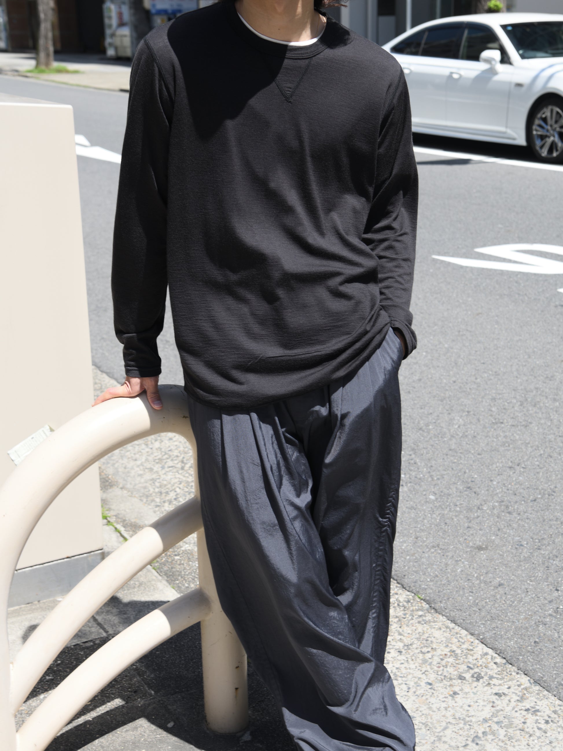 and wander アンドワンダー merino base LS T 574-6964026 メリノウール アウトドア 快適 black ブラック 日本 名古屋 セレクトショップ THIRD PLACE サードプレイス 名古屋 愛知県 東海 セレクトショップ THIRD PLACE サードプレイス