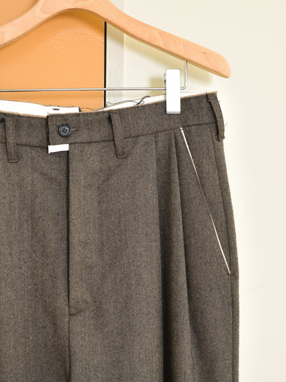 CAMIEL FORTGENS カミエルフォートヘンス SUIT PANTS HERRINGBONE ヘリンボーン BEIGE ベージュ CF.20.06.09.01 パンツ ウール オランダ 26aw 春夏 日本取り扱い 名古屋 丸の内 セレクトショップ THIRD PLACE サードプレイス