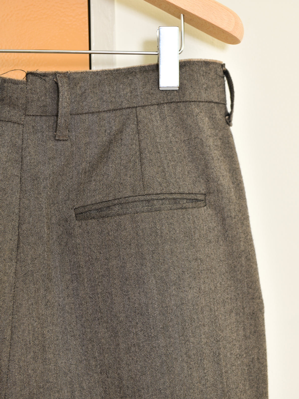 CAMIEL FORTGENS カミエルフォートヘンス SUIT PANTS HERRINGBONE ヘリンボーン BEIGE ベージュ CF.20.06.09.01 パンツ ウール オランダ 26aw 春夏 日本取り扱い 名古屋 丸の内 セレクトショップ THIRD PLACE サードプレイス