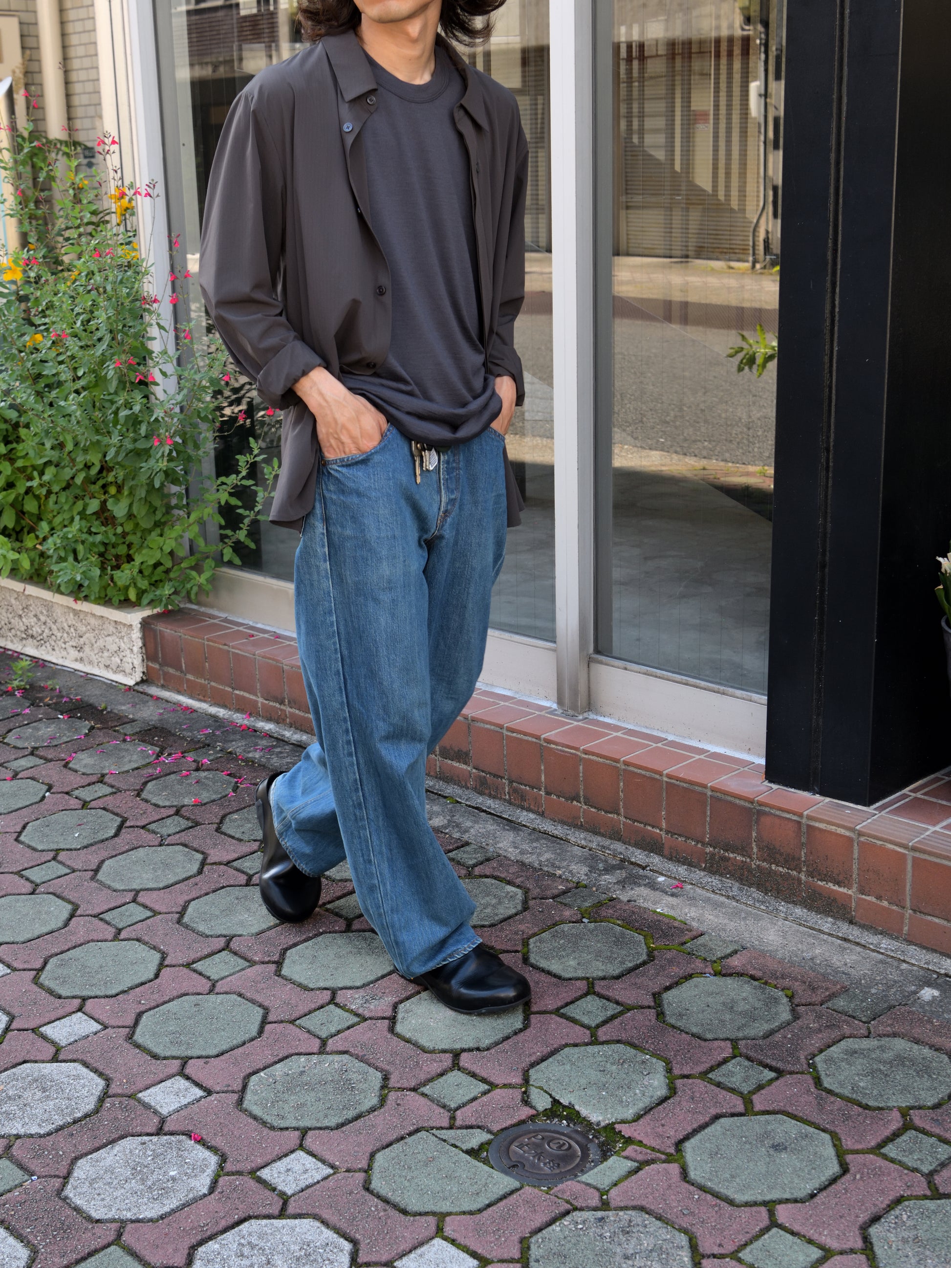 and wander アンドワンダー merino base Tank Top 574-6964028 メリノウール アウトドア 快適 オフホワイト offwhite チャコール charcoal タンクトップ 日本 名古屋 セレクトショップ THIRD PLACE サードプレイス 名古屋 愛知県 東海 セレクトショップ THIRD PLACE サードプレイス