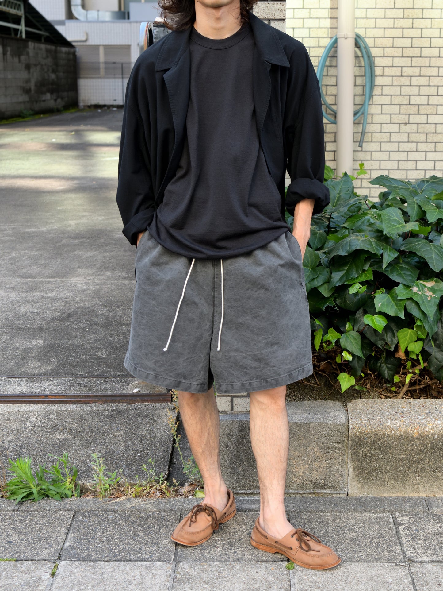 and wander アンドワンダー merino base Tank Top 574-6964028 メリノウール アウトドア 快適 オフホワイト offwhite チャコール charcoal ブラック black タンクトップ 日本 名古屋 セレクトショップ THIRD PLACE サードプレイス 名古屋 愛知県 東海 セレクトショップ THIRD PLACE サードプレイス
