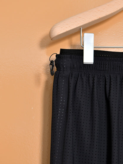 SATISFY サティスファイ Space-O 5 Shorts 12043-00000 パンツ ランニング イタリア フランス 26ss JETBLACK ジェットブラック ブラック 通販 愛知県 名古屋 丸の内 セレクトショップ THIRD PLACE サードプレイス