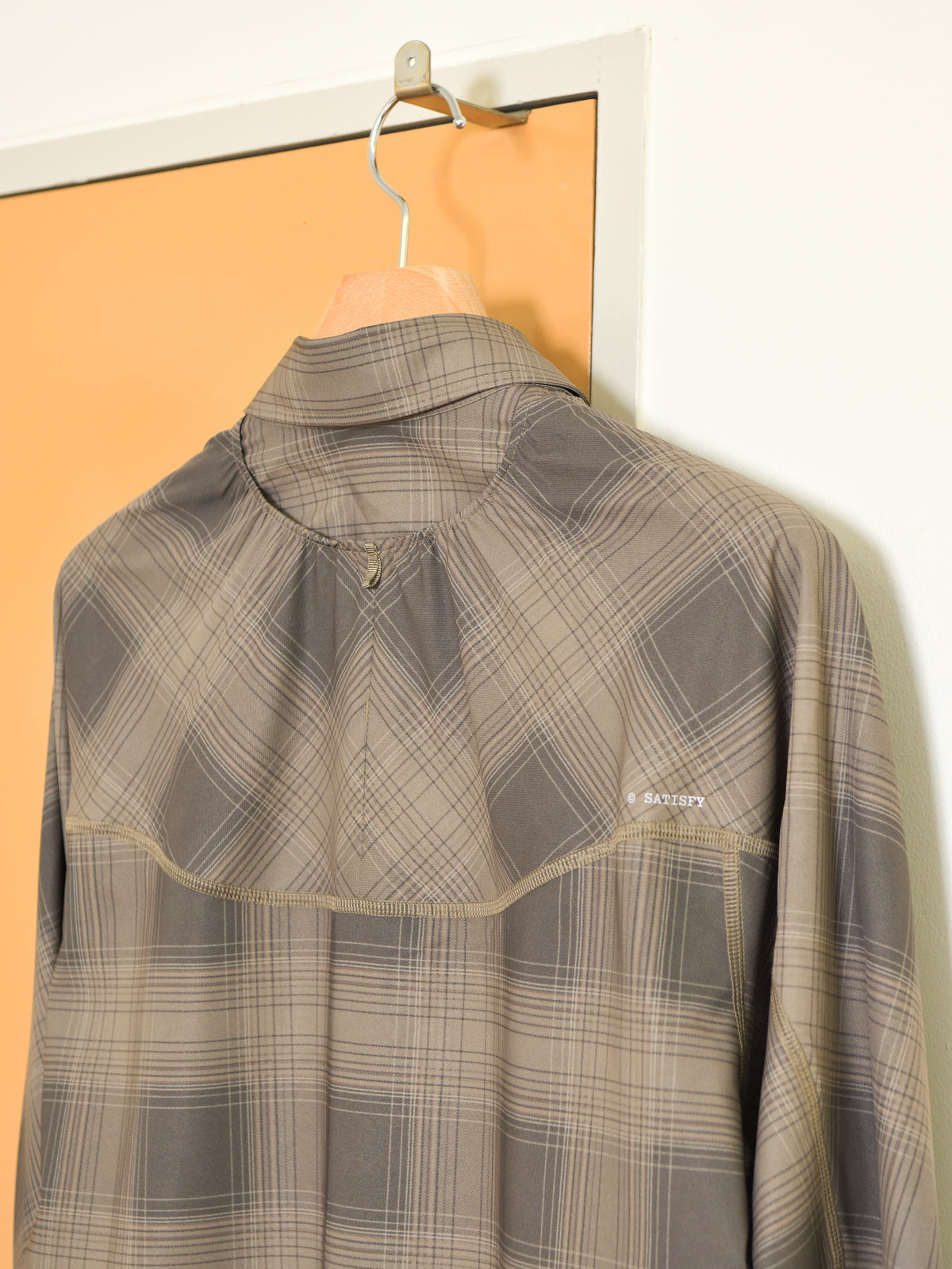SATISFY サティスファイ Peace Shell River Shirt GREEN CHECK 11143-91F02 ポリエステル シャツ スナップボタン ランニング レギュラーカラー アウトドア 26FW 日本取り扱い 名古屋 丸の内 セレクトショップ THIRD PLACE サードプレイス