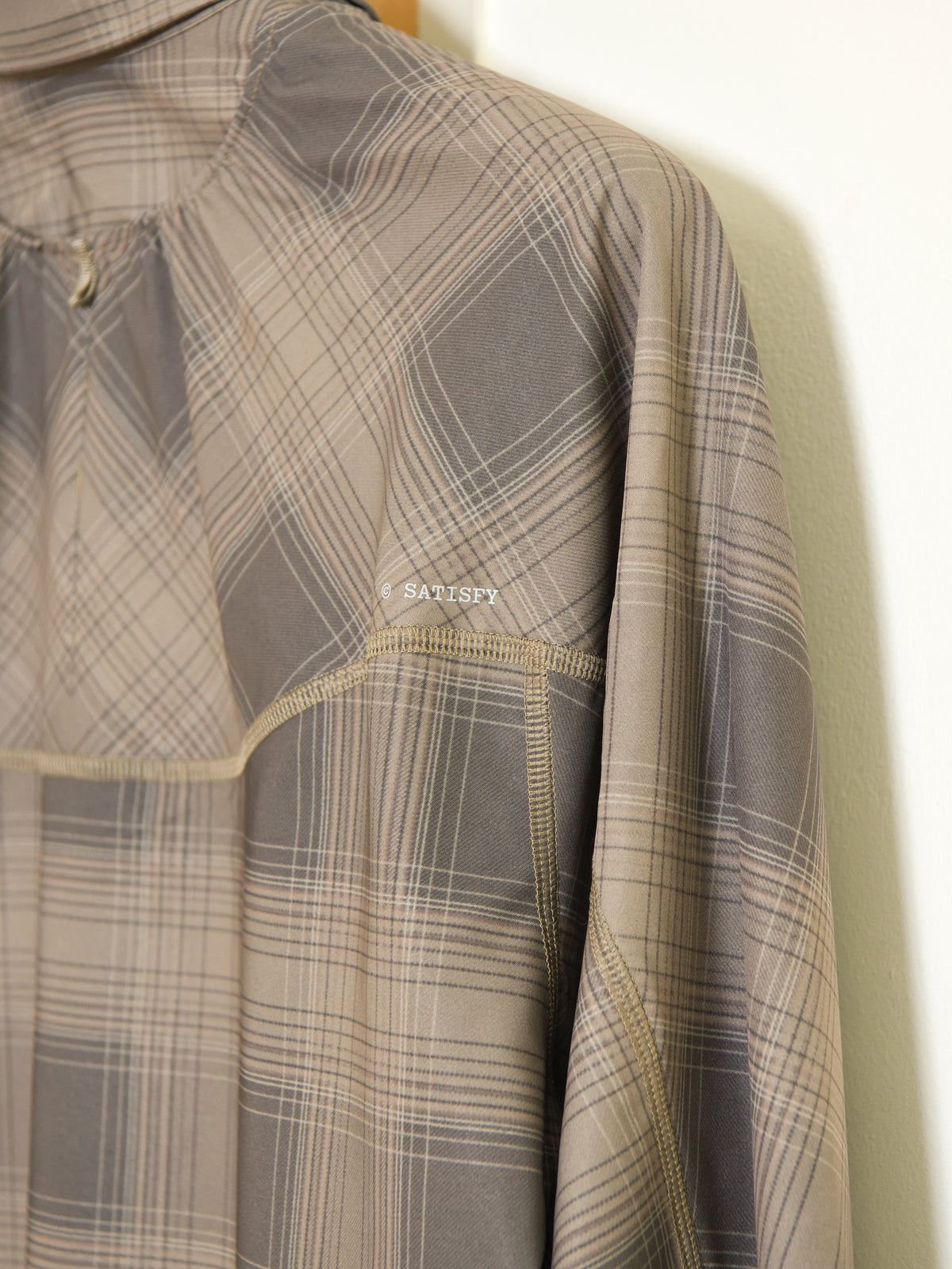 SATISFY サティスファイ Peace Shell River Shirt GREEN CHECK 11143-91F02 ポリエステル シャツ スナップボタン ランニング レギュラーカラー アウトドア 26FW 日本取り扱い 名古屋 丸の内 セレクトショップ THIRD PLACE サードプレイス
