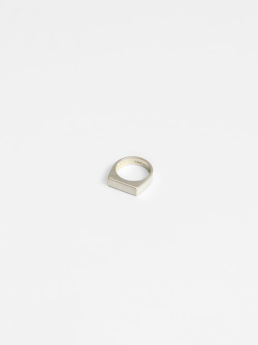 Valentine "Signet Ring-land"