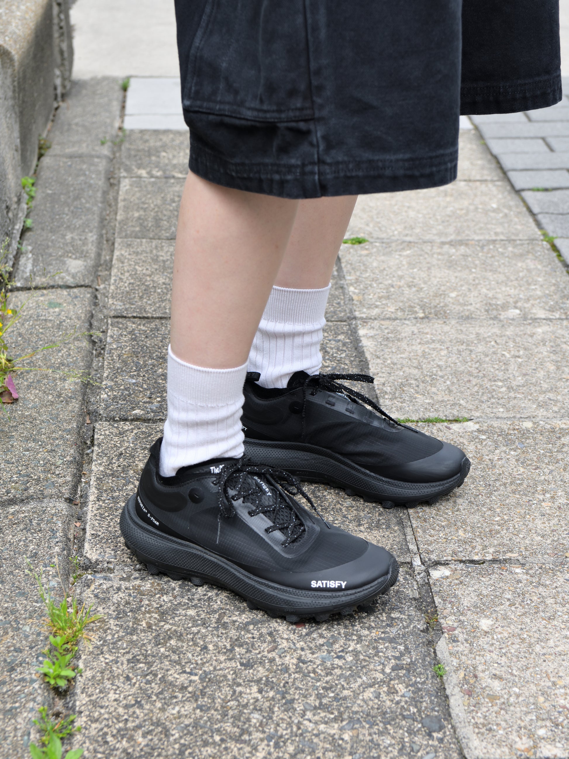 SATISFY サティスファイ THE ROCKER 40002-02000 ランシュー スニーカー JETBLACK ジェットブラック ブラック 通販 愛知県 名古屋 丸の内 セレクトショップ THIRD PLACE サードプレイス