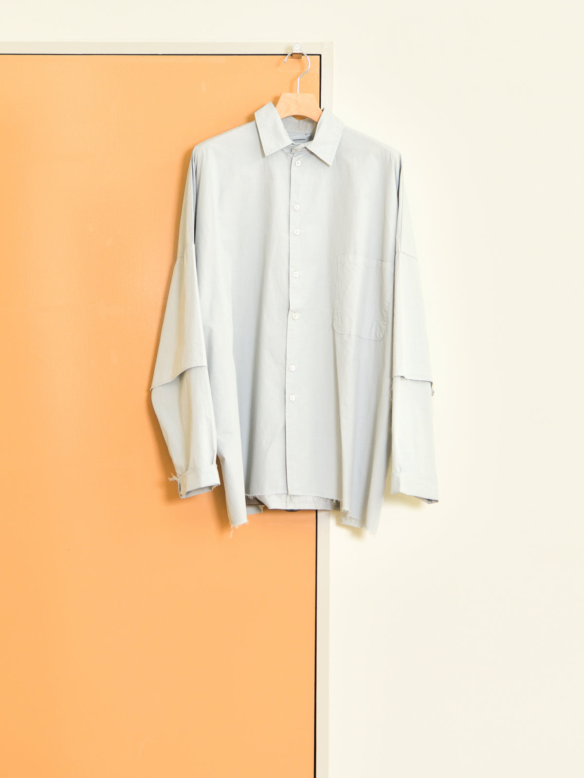 CAMIEL FORTGENS カミエルフォートヘンス DOUBLE SLEEVE SHIRT LIGHT GREY グレー CF.22.04.04.02 シャツ 定番 コットン オランダ 26aw 春夏 日本取り扱い 名古屋 丸の内 セレクトショップ THIRD PLACE サードプレイス
