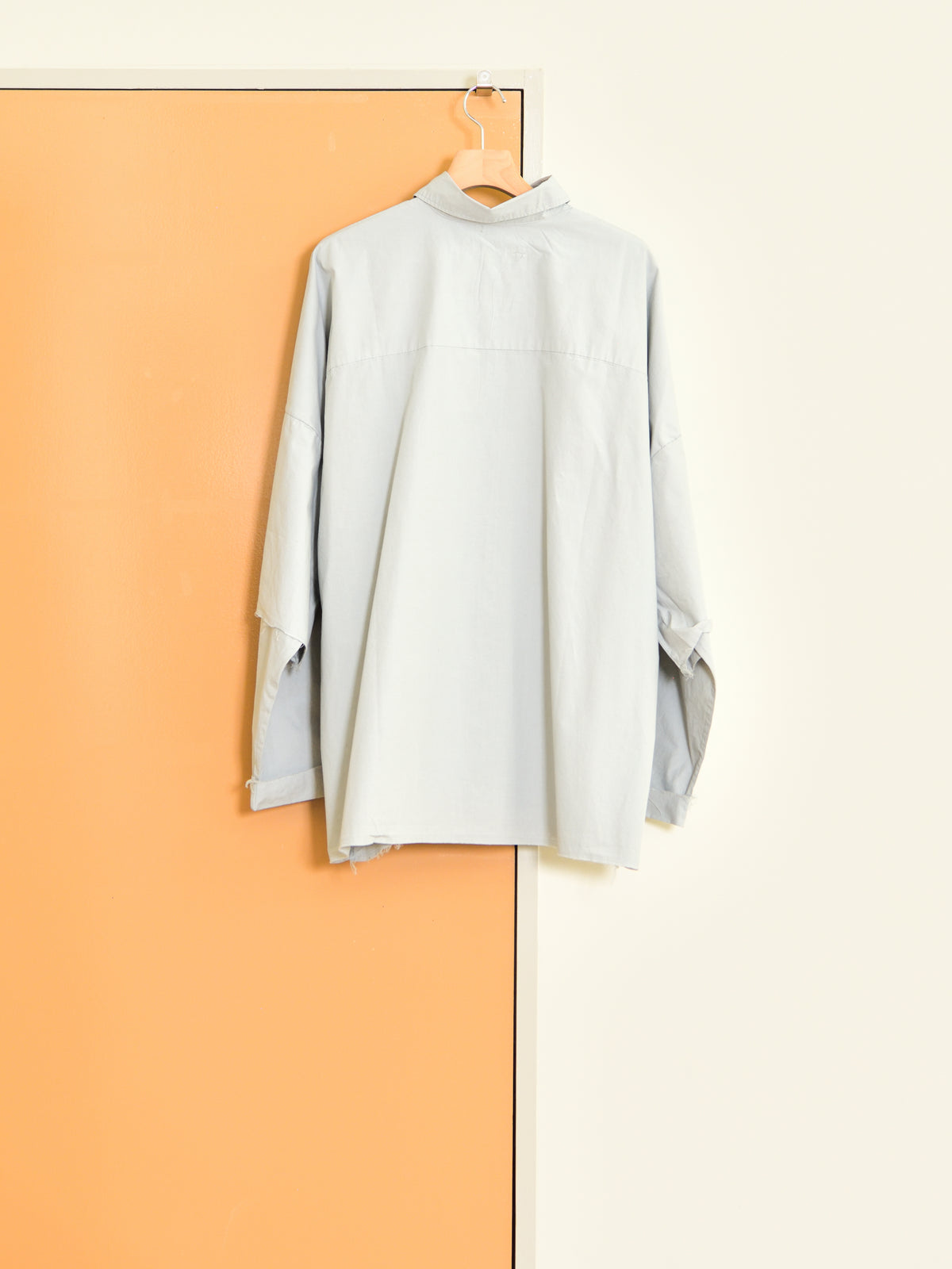 CAMIEL FORTGENS カミエルフォートヘンス DOUBLE SLEEVE SHIRT LIGHT GREY グレー CF.22.04.04.02 シャツ 定番 コットン オランダ 26aw 春夏 日本取り扱い 名古屋 丸の内 セレクトショップ THIRD PLACE サードプレイス