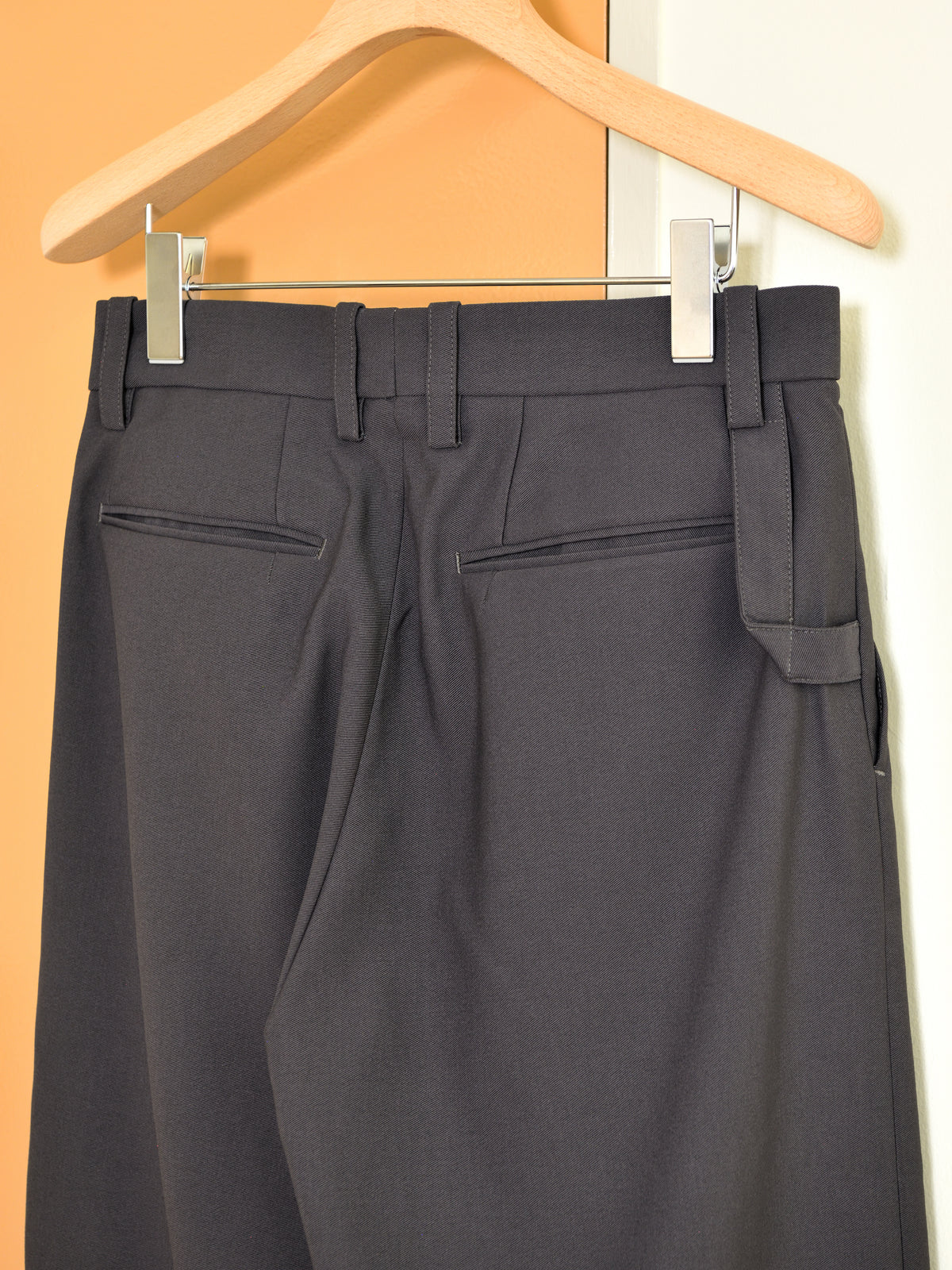 TOZAOU トザオウ Doorman Pants C.GRAY グレー チャコール TOZ-26AW-PA0002 トラウザー パンツ スラックス ポリエステル イージーケア ドアマンパンツ 26AW 愛知県 名古屋 丸の内 セレクトショップ THIRD PLACE サードプレイスト