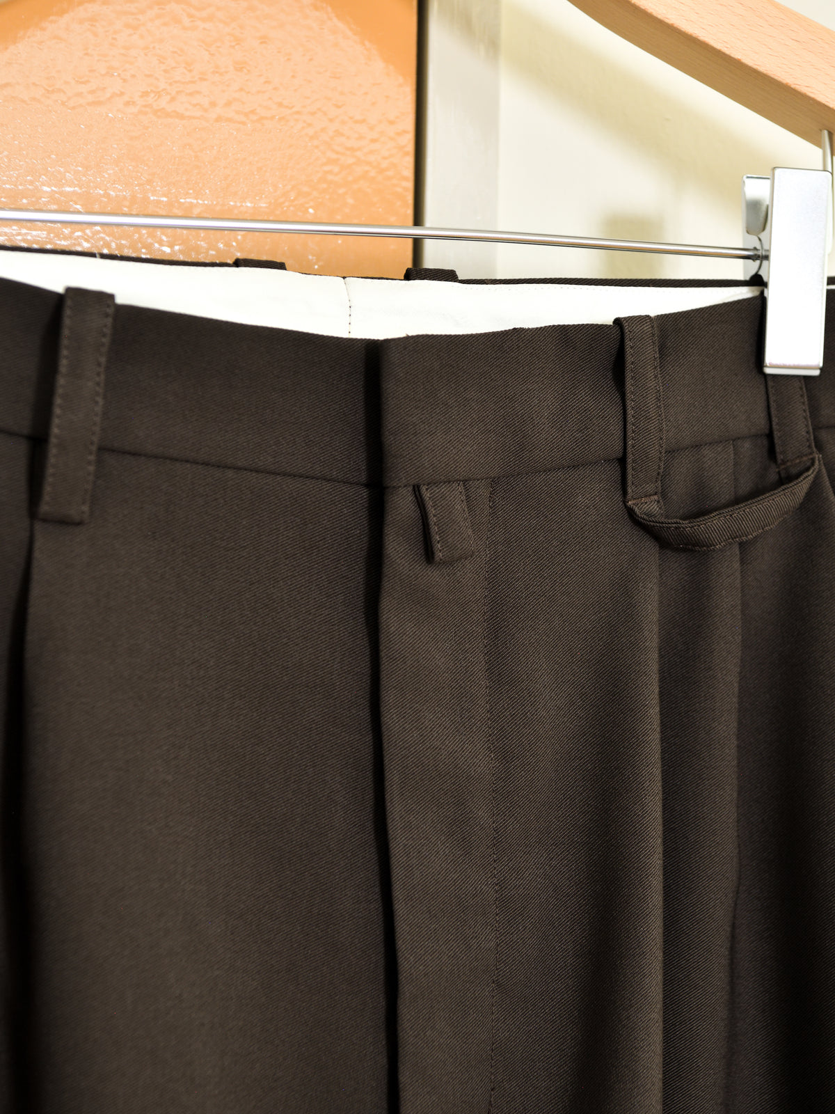 TOZAOU トザオウ Doorman Pants DARK BROWN ブラウン TOZ-26AW-PA0002 トラウザー パンツ スラックス ポリエステル イージーケア ドアマンパンツ 26AW 愛知県 名古屋 丸の内 セレクトショップ THIRD PLACE サードプレイスト