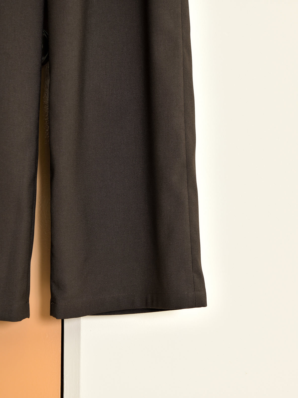 TOZAOU トザオウ Doorman Pants DARK BROWN ブラウン TOZ-26AW-PA0002 トラウザー パンツ スラックス ポリエステル イージーケア ドアマンパンツ 26AW 愛知県 名古屋 丸の内 セレクトショップ THIRD PLACE サードプレイスト