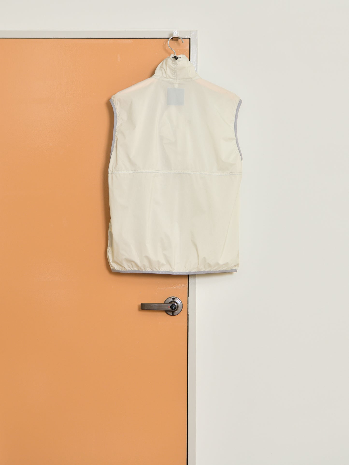 and wander アンドワンダー PERTEX wind vest 574-6121017 ベスト パーテックス アウトドア 快適 lightberge ライトベージュ 日本 名古屋 セレクトショップ THIRD PLACE サードプレイス 名古屋 愛知県 東海 セレクトショップ THIRD PLACE サードプレイス