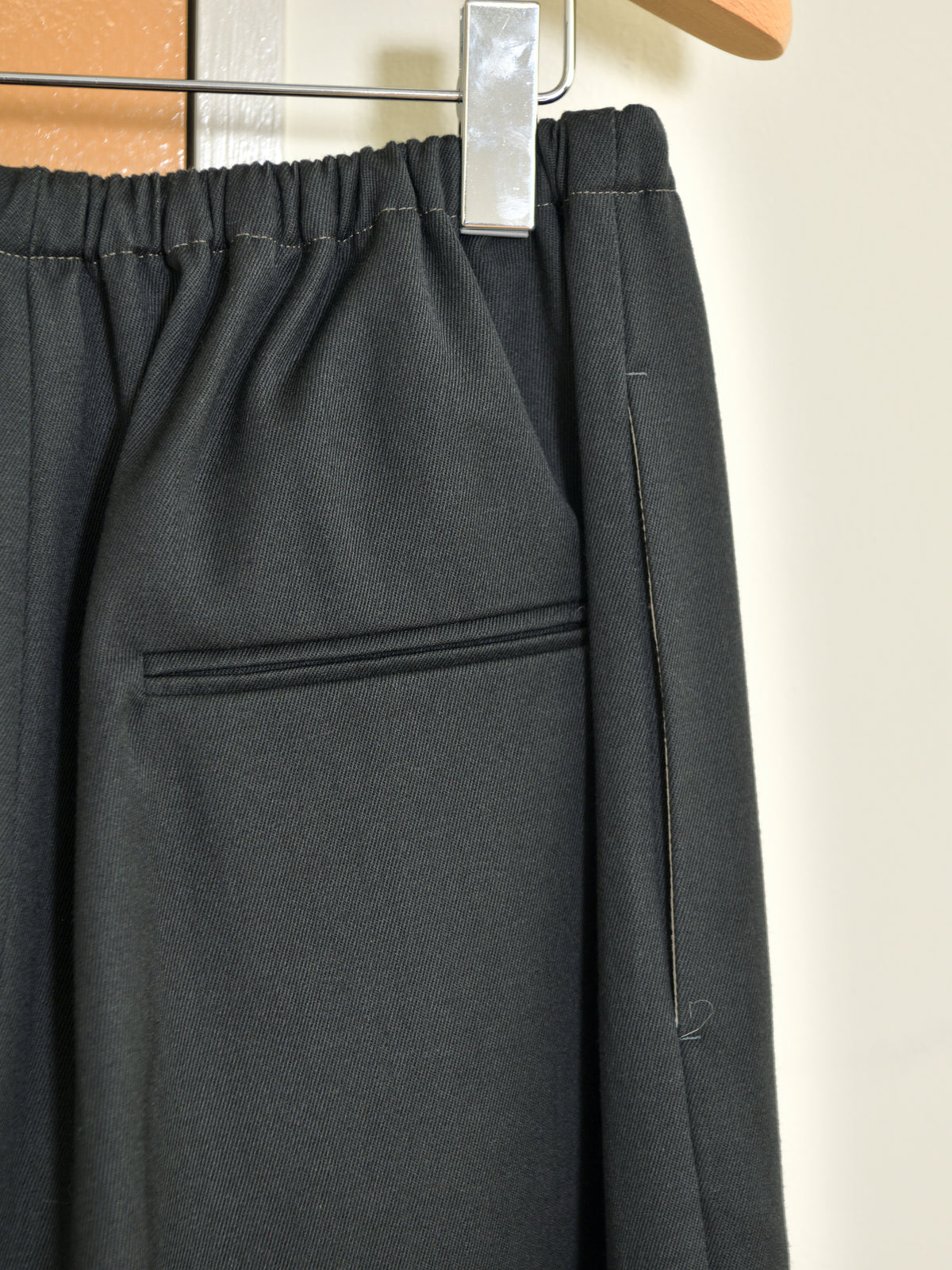 CAMIEL FORTGENS カミエルフォートヘンス SIMPLE PANTS GRAY グレー CF.22.06.02.03 パンツ コットン オランダ 26aw 春夏 日本取り扱い 名古屋 丸の内 セレクトショップ THIRD PLACE サードプレイス
