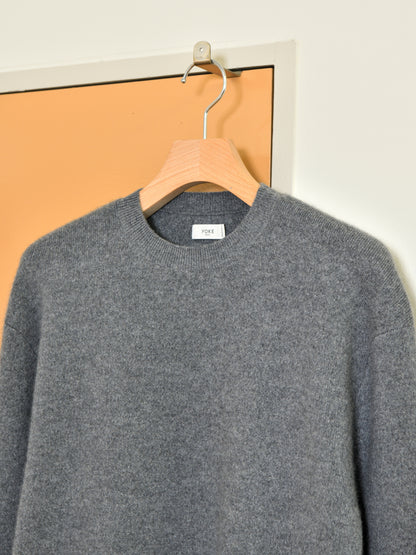 YOKE ヨーク Cashmere Crewneck Sweater YK26FW01389S GRAY グレー カシミア スウェット 26FW 日本取り扱い 名古屋 丸の内 セレクトショップ THIRD PLACE サードプレイス