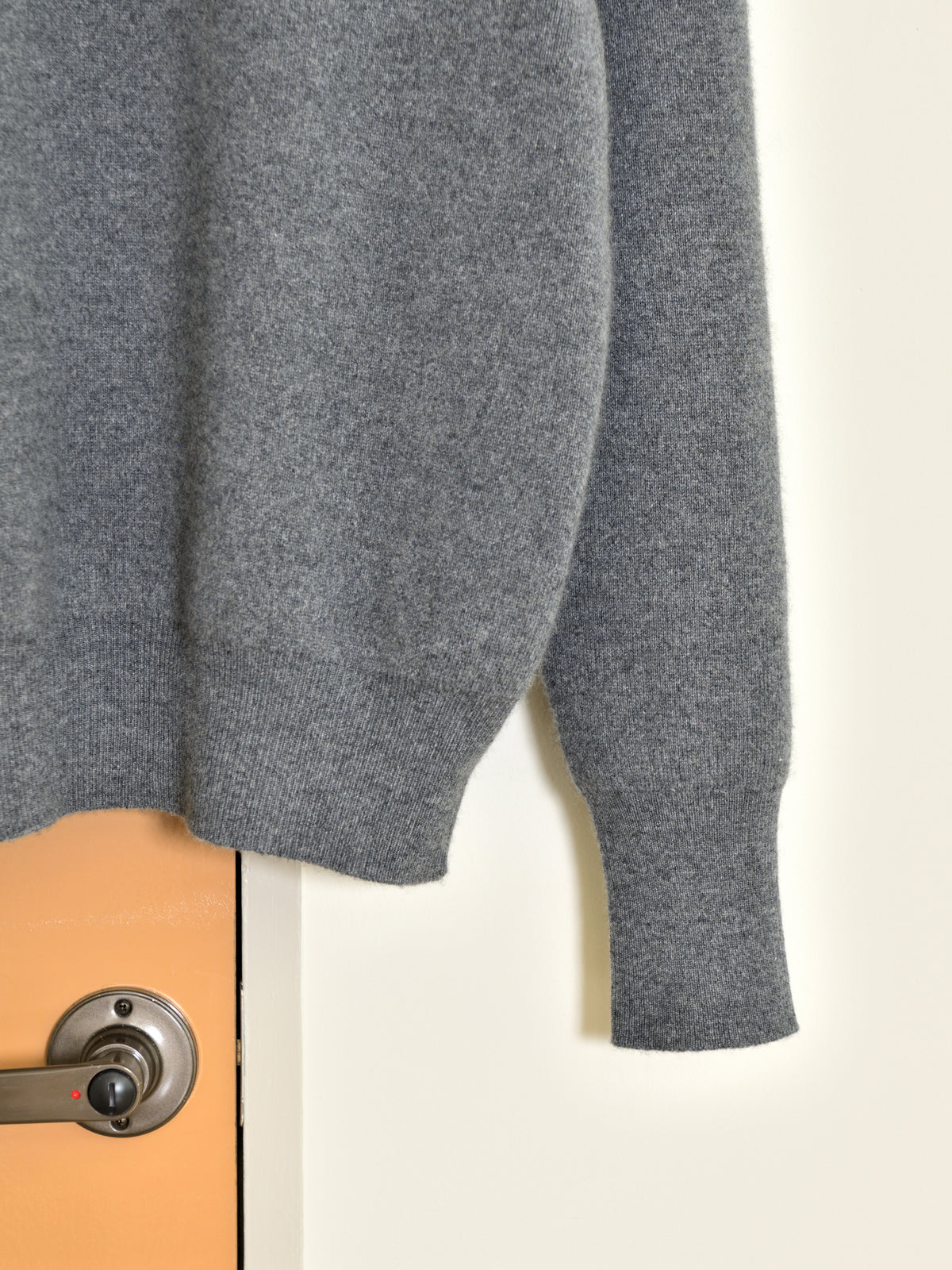 YOKE ヨーク Cashmere Crewneck Sweater YK26FW01389S GRAY グレー カシミア スウェット 26FW 日本取り扱い 名古屋 丸の内 セレクトショップ THIRD PLACE サードプレイス
