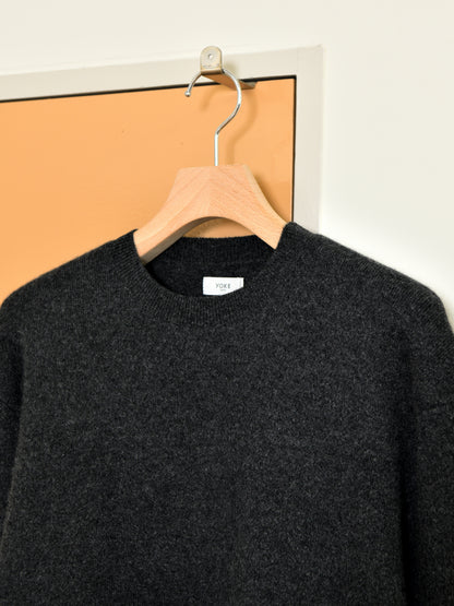 YOKE ヨーク Cashmere Crewneck Sweater YK26FW01389S CHARCOAL チャコール カシミア スウェット 26FW 日本取り扱い 名古屋 丸の内 セレクトショップ THIRD PLACE サードプレイス