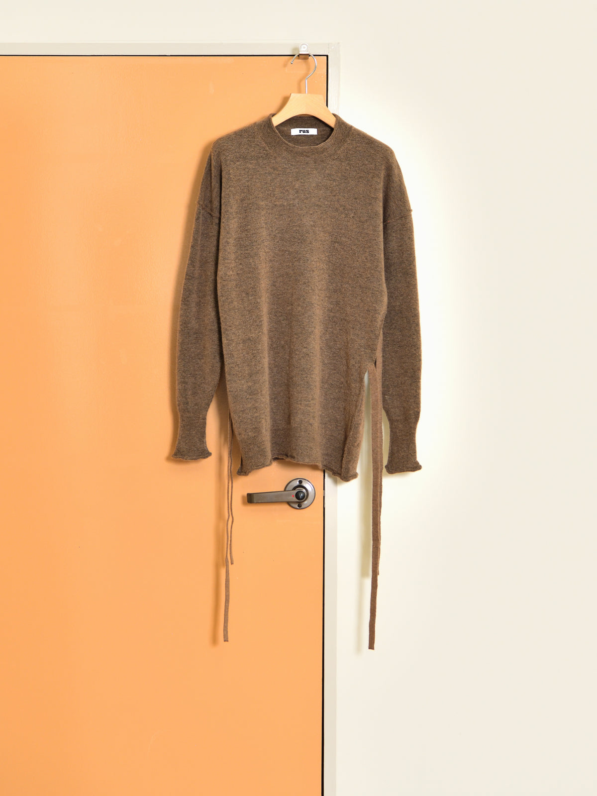 rus ルース KARAMU sweater TAUPE RU26AW021A トープ カシミア アルパカ スペイン レディース 26FW 日本取り扱い 名古屋 丸の内 セレクトショップ THIRD PLACE サードプレイス