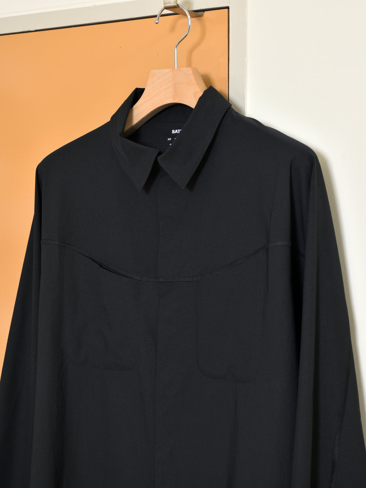 SATISFY サティスファイ Peace Shell River Shirt BLACK 黒 ポリエステル シャツ スナップボタン ランニング レギュラーカラー アウトドア 26FW 日本取り扱い 名古屋 丸の内 セレクトショップ THIRD PLACE サードプレイス