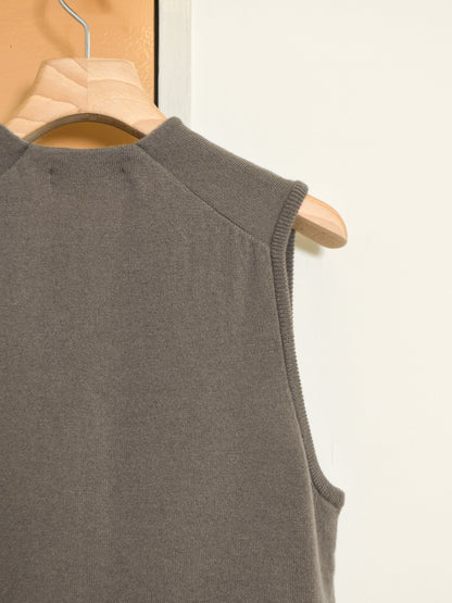 KAYLE ケイル DETACHABLE V KNIT VEST TAUPE L.GRAY K-2106 トープ グレー メリノウール ウール レディース 26FW 日本取り扱い 名古屋 丸の内 セレクトショップ THIRD PLACE サードプレイス