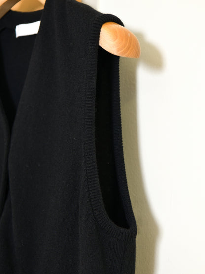 KAYLE ケイル DETACHABLE V KNIT VEST BLACK CHARCOAL K-2106 ブラック チャコール ベスト メリノウール ウール レディース 26FW 日本取り扱い 名古屋 丸の内 セレクトショップ THIRD PLACE サードプレイス