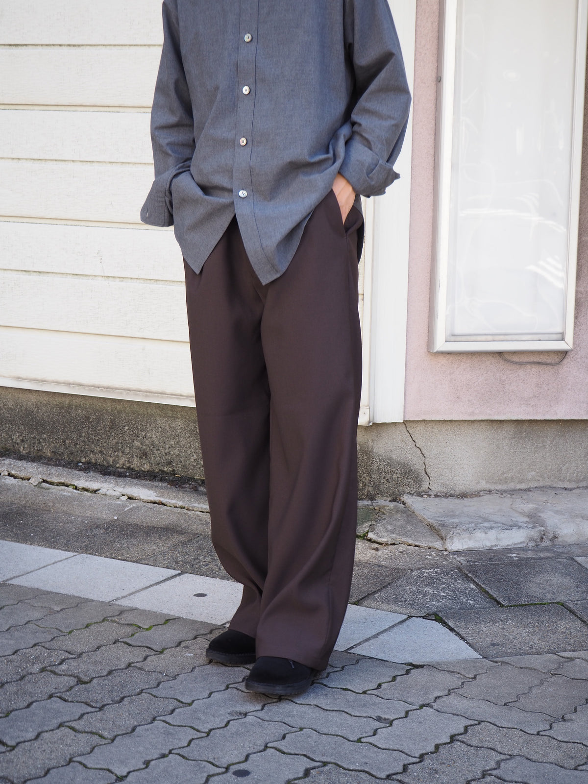 TOZAOU トザオウ Doorman Pants DARK BROWN ブラウン TOZ-26AW-PA0002 トラウザー パンツ スラックス ポリエステル イージーケア ドアマンパンツ 26AW 愛知県 名古屋 丸の内 セレクトショップ THIRD PLACE サードプレイスト